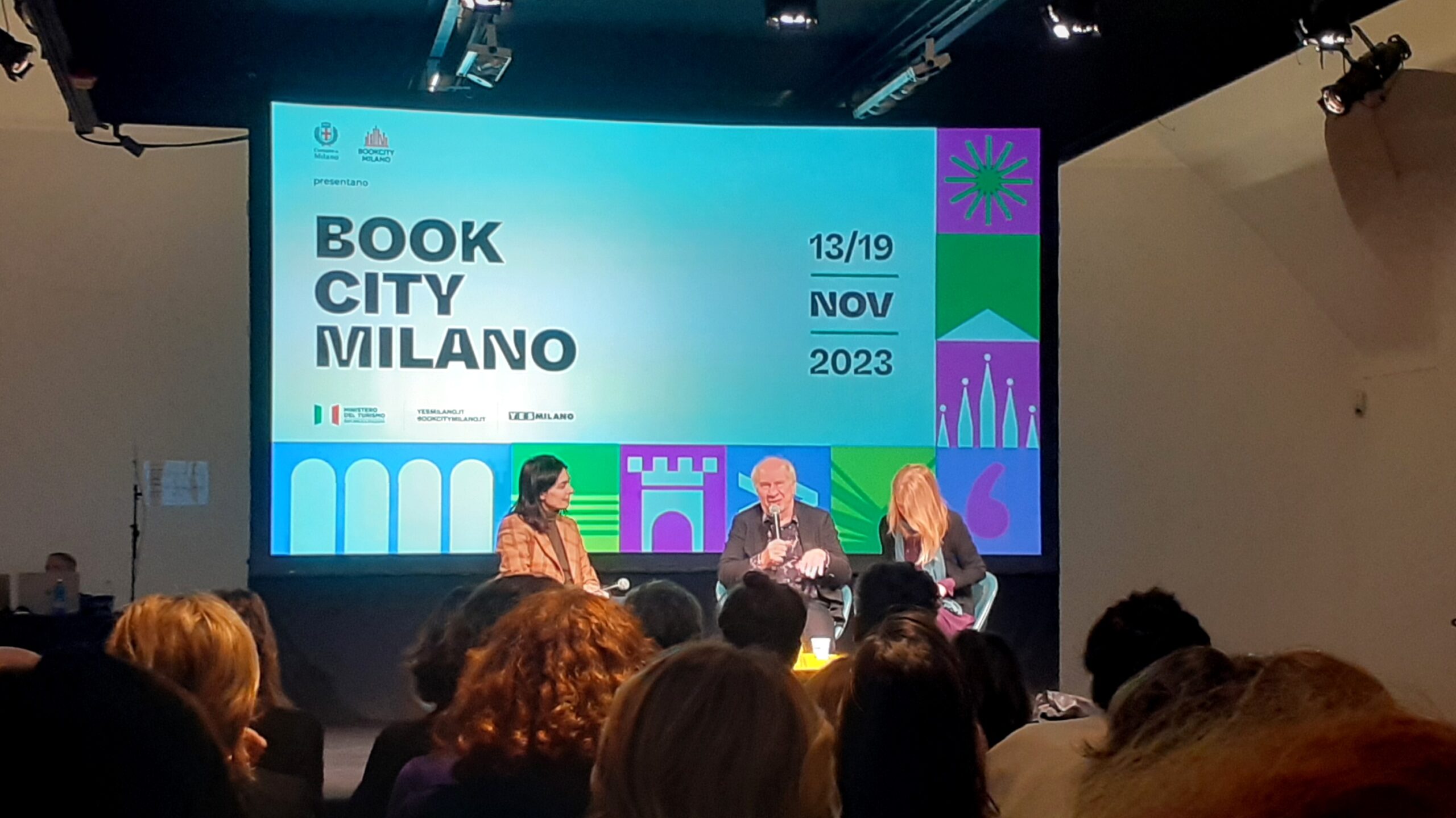 Foto Jan Brokken op Bookcity in Italië