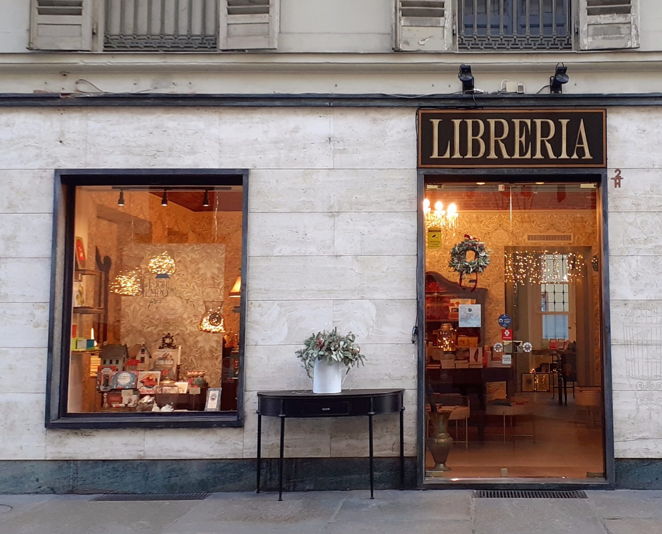 nieuwe boekhandel Fuori dat Tempo in Turijn